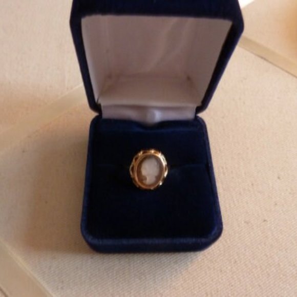 Cameo ring 1950 10K yellow gold SZ 6 - Picture 3 of 7